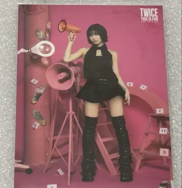 TWICE THIS IS FOR 랜트레 허벅지