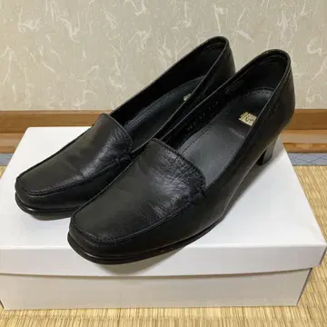 ing 블랙 가죽 로퍼 22.0EEE