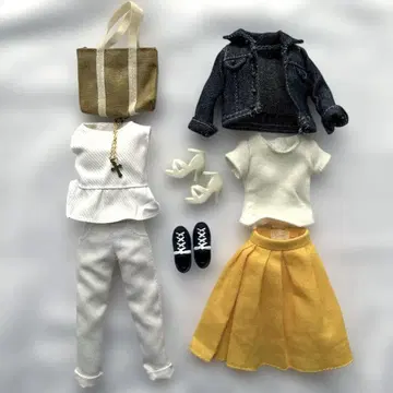 리카짱 옷 갈아입기 세트 B