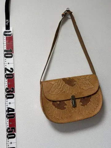가죽 숄더백 해바라기 디자인