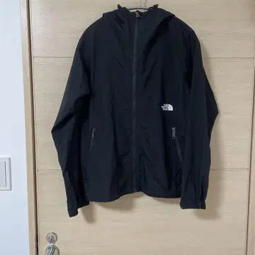 THE NORTH FACE 블랙 자켓 후드 부착