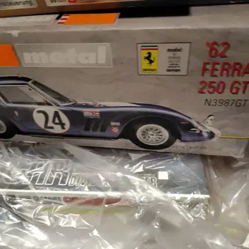 '62 Ferrari 250 GT 1/24 스케일 모델