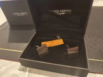미사용 새상품 UNITED ARROWS 커프스 2개 세트