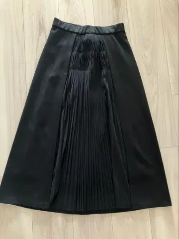 가격 인하 비비안 탐 분또 스커트 무릎 기장 블랙 38 미사용품