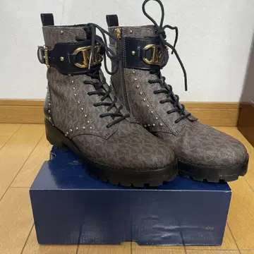 Michael Kors 스터드 장식 부츠 브라운