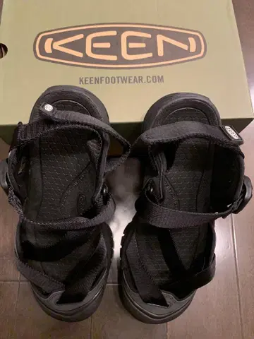 새상품 KEEN 제라포트 2 블랙 27cm 남성용 샌들