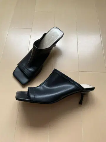 새상품급 개럴개런트 가죽 샌들 블랙 검정 38 24cm