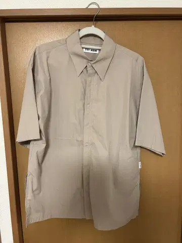 tttmsw 반팔 셔츠