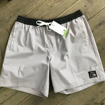 퀵실버 그레이 숏팬츠 체크 무늬 포켓 새상품