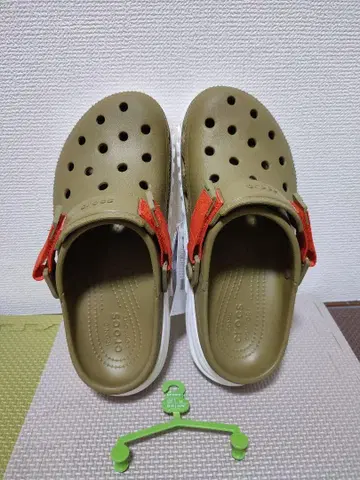 Crocs 올리브 크로그 샌들 EUR 사이즈 39-40