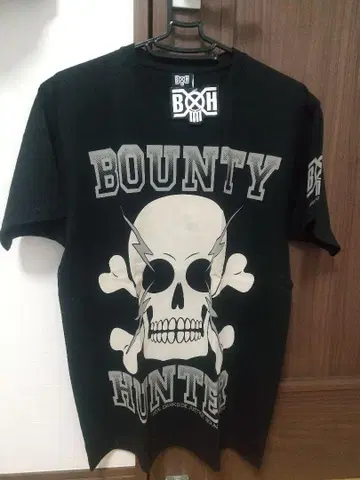 Bounty Hunter 데카 스컬 티셔츠 M