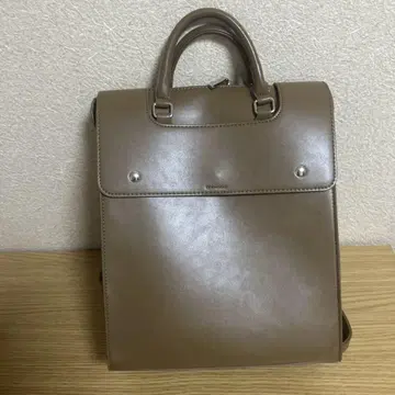 블루블루 스퀘어 플랩 백팩 모카 브라운