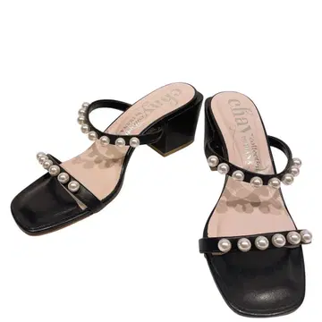 chaycollections 펄 장식 블랙 샌들