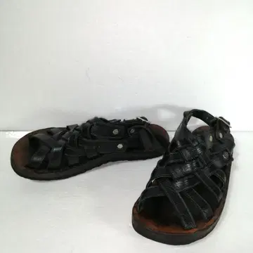 Jutta Neumann 유타 노이만 샌들 benno 베노