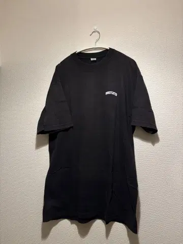 UNDEFEATED 블랙 티셔츠 LARGE