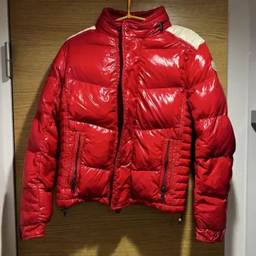 S 사이즈 MONCLER AUSTIN 다운 자켓