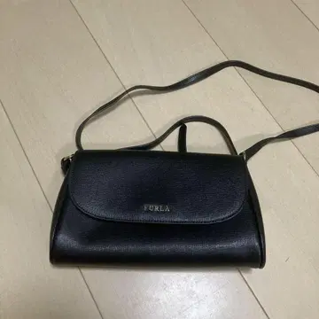 훌라 블랙 숄더