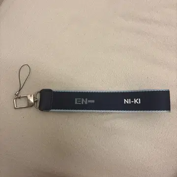 enhypen 니키 스트랩