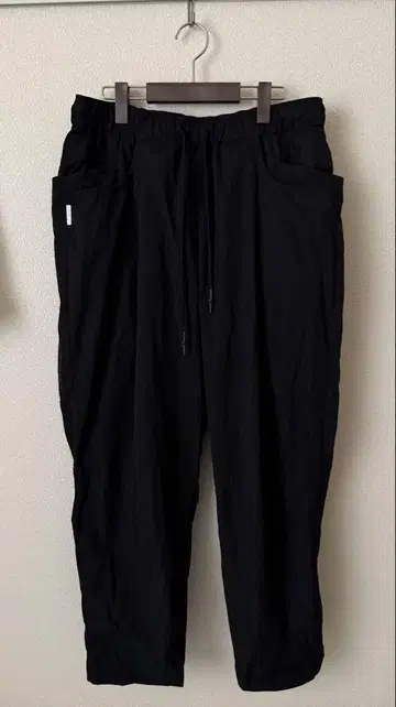 새상품급 S.F.C WIDE TAPERED EASY PANTS