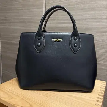 블랙 핸드백