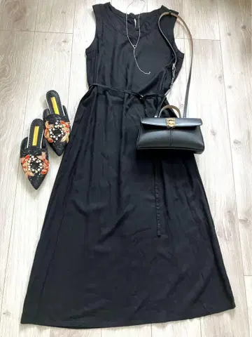 마린프랑세즈 린넨 코튼 슬리브리스 원피스 블랙 벨트