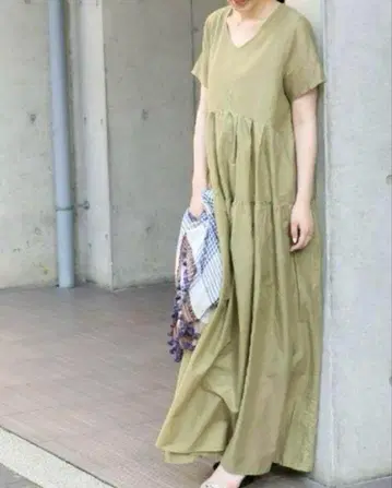 새상품급! URBANRESERCH ROSSO 슬리브 맥시 원피스 카키