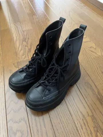 CONVERSE 블랙 하이컷 부츠 통굽