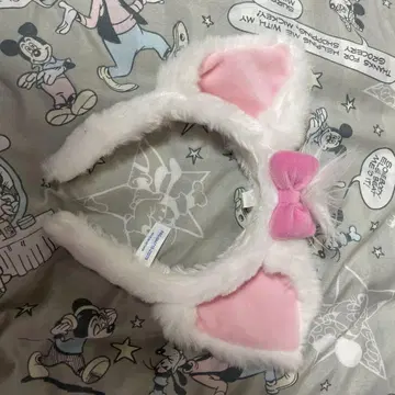 고양이 귀 디자인 머리띠 화이트와 핑크