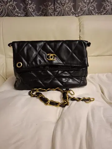 블랙 퀼팅 숄더백
