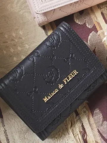 Maison de FLEUR 프레임 모노그램 지갑