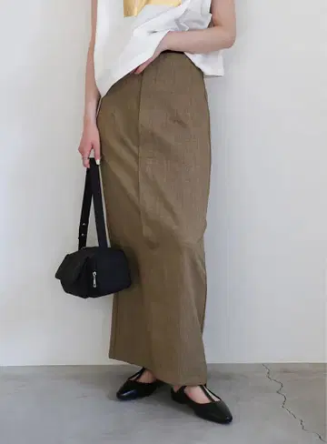 린넨 같은 프론트 슬릿 타이트 스커트 select moca