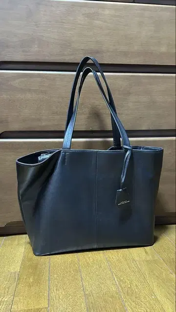 유나이티드 애로우즈 그린 라벨 펑크셔널 가죽 토트백