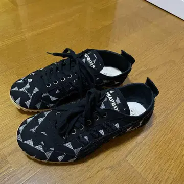 FRAPBOIS 스니커즈 엠블로 재규어 블랙