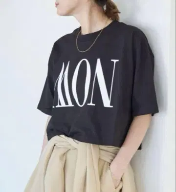 Deuxieme Classe BTN MON/NOW 티셔츠 블랙