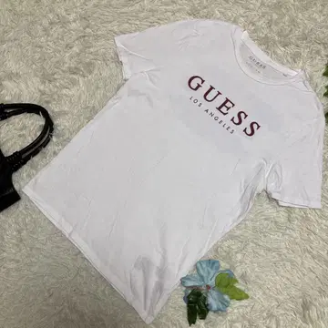 새상품급 GUESS 게스 반팔 티셔츠 화이트 센터 로고 코튼 남성용 S
