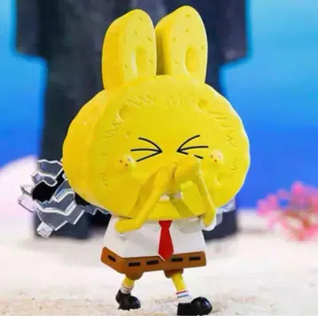 Popmart labubu 스펀지 밥 피규어