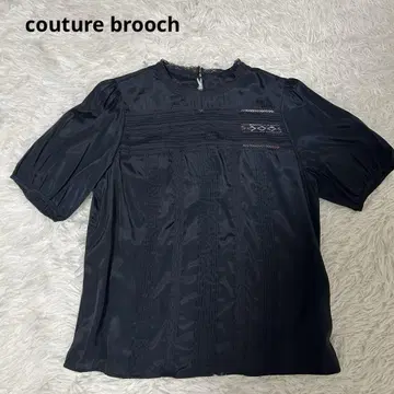 couture brooch 자수 레이스 디자인 반팔 블라우스
