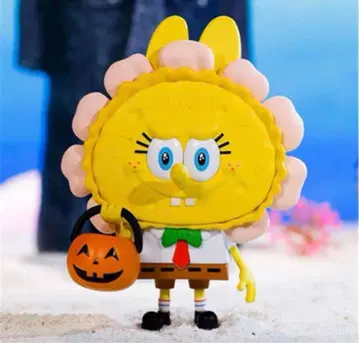 Popmart labubu 스펀지 밥 피규어