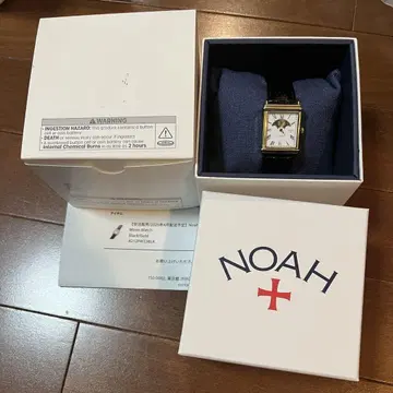 Noah x Timex Sun and Moon Watch 새상품