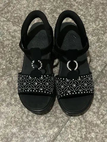 스케쳐스 샌들 슬립인즈