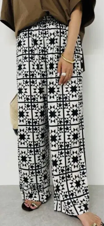 컨디션 최상 Loungedress 아메리칸 퀼트 팬츠