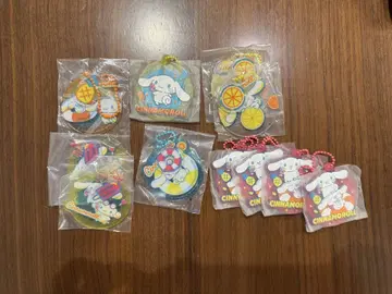 시나모롤 아크릴 키링 스카이락