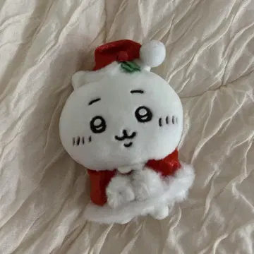 치이카와 (먼작귀) 산타입니다! 마스코트를 들고 있습니다.