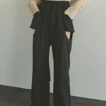 VANNIE U 사이드 컷 아웃 스웨트 팬츠 M 사이즈
