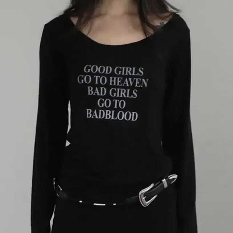 BADBLOOD Bad Girls Loose Fit Top - Sand on Bunjang Global Site.