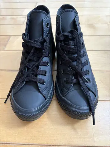 컨버스 블랙 하이컷 스니커즈