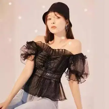 SNIDEL 스나이델 개더 프릴 오프숄더 블라우스