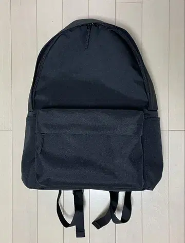 무인양품 어깨의 부담을 덜어주는 발수 백팩 블랙