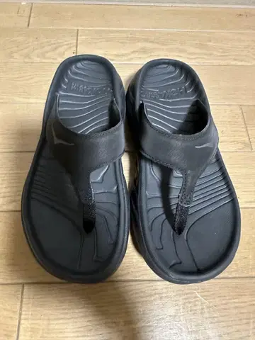호카 원 원 오라 리커버리 플립 24