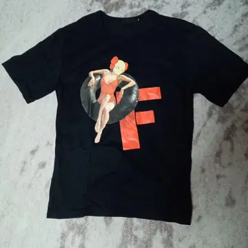 KAWS 티셔츠 originafake